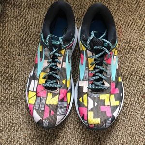 Women’s Brooks Revel Limited Edition Pattern